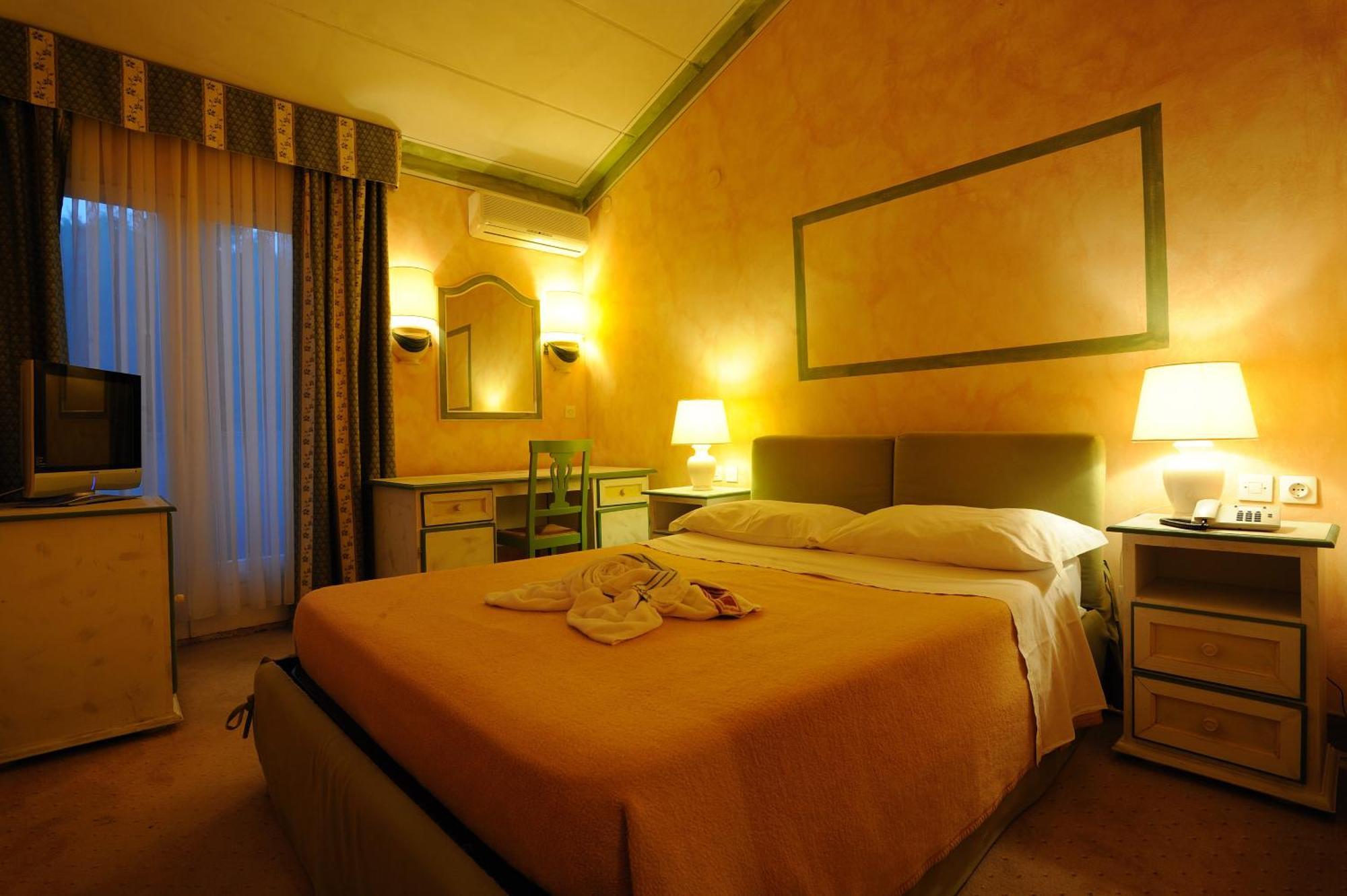 Hotel Solitudo Uble المظهر الخارجي الصورة